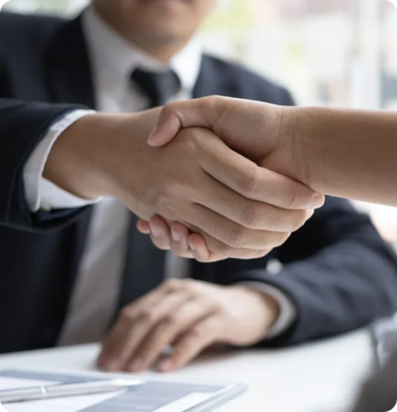 Job matching Japan - Business handshake