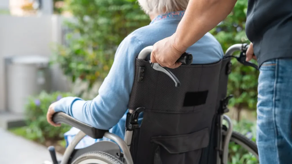 ilustrasi kaigo caregiver